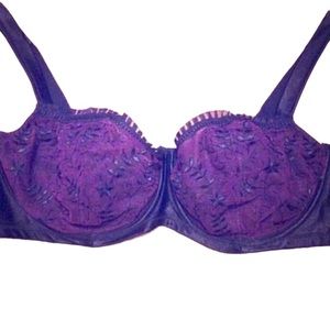 🎉HOST PICK🎉“Cacique” Black & Purple Lace/Satiny Bra